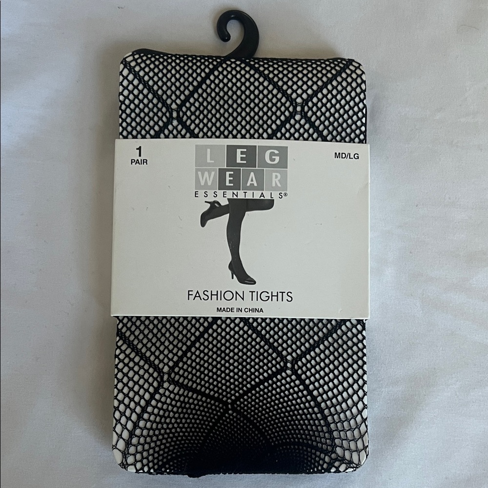 Essentials Black Opaque Tights - Classic Legwear. Medium/Large.